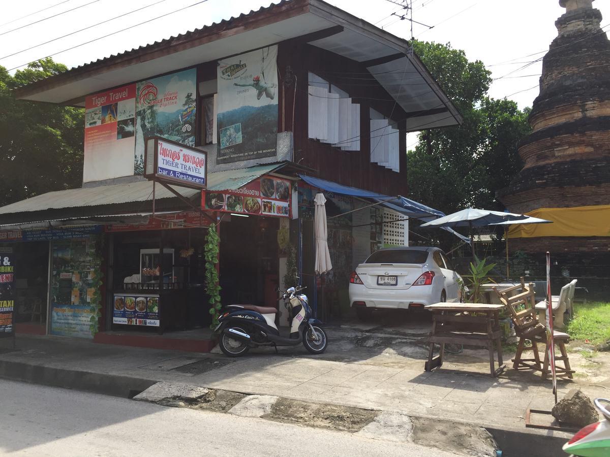 Tiger House Hostel (Adults Only) เชียงใหม่ ภายนอก รูปภาพ