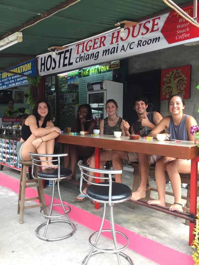 Tiger House Hostel (Adults Only) เชียงใหม่ ภายนอก รูปภาพ