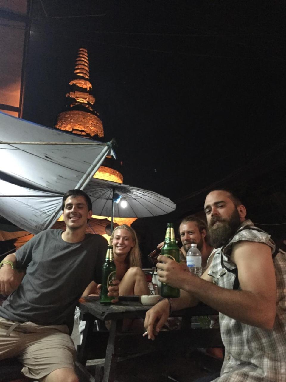Tiger House Hostel (Adults Only) เชียงใหม่ ภายนอก รูปภาพ