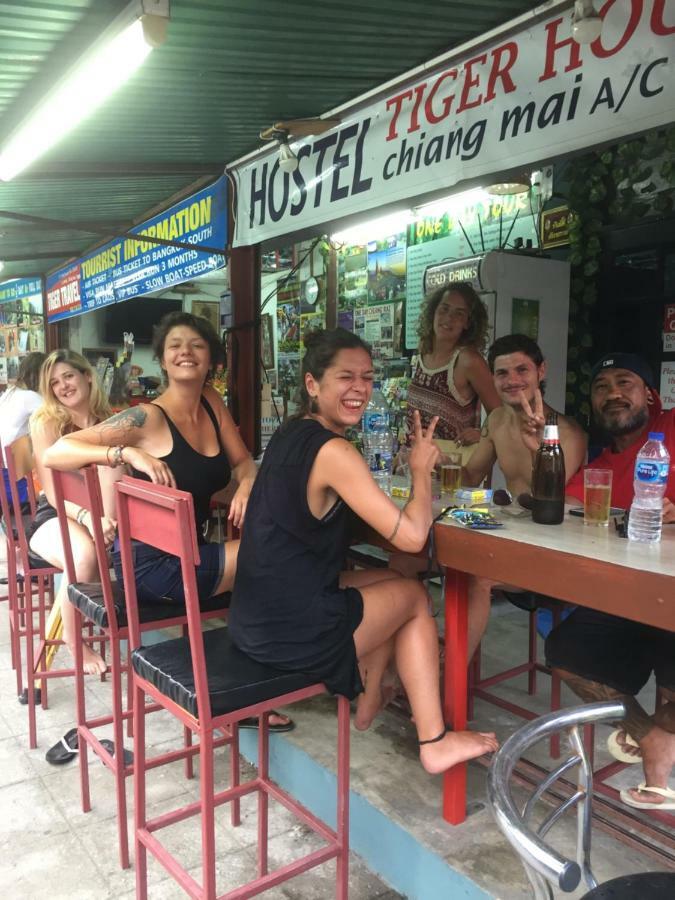 Tiger House Hostel (Adults Only) เชียงใหม่ ภายนอก รูปภาพ